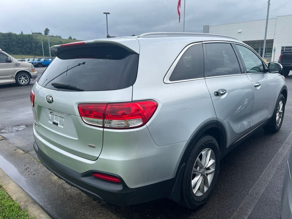 2017 Kia Sorento LX