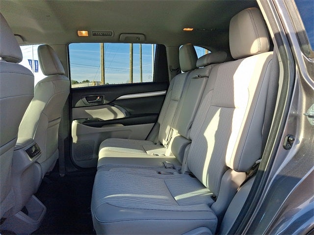 2017 Toyota Highlander LE Plus