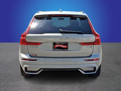 2023 Volvo XC60 B6 Ultimate Dark Theme