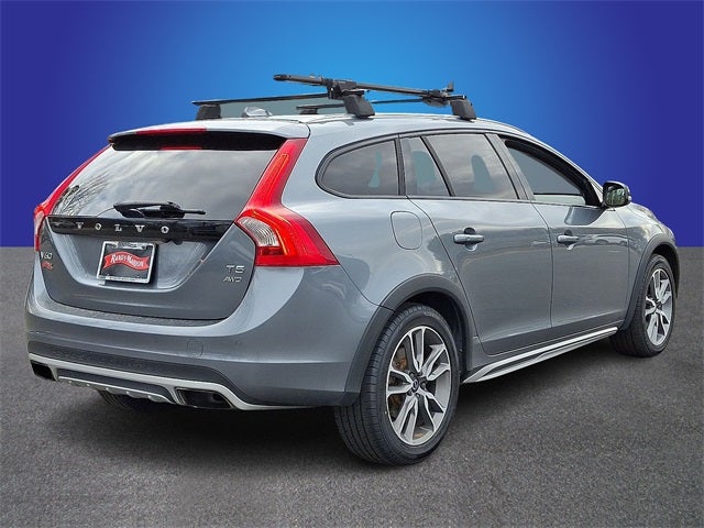 2016 Volvo V60 Cross Country T5