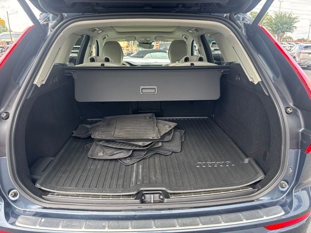2024 Volvo XC60 B5 Plus Dark Theme
