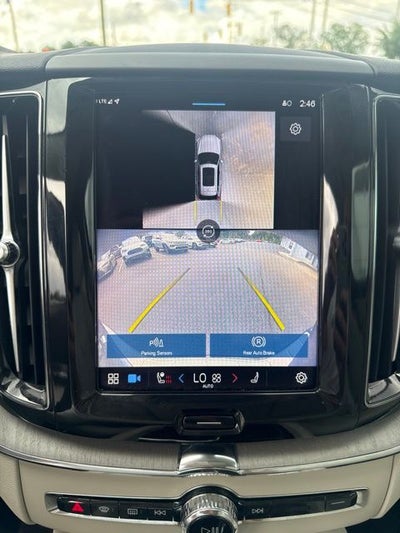 2024 Volvo XC60 B5 Plus Dark Theme