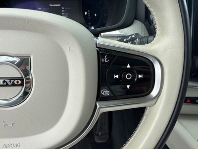 2024 Volvo XC60 B5 Plus Dark Theme