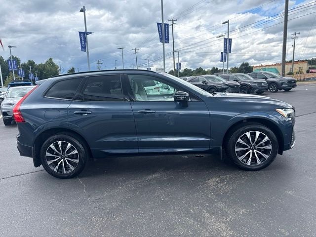 2024 Volvo XC60 B5 Plus Dark Theme
