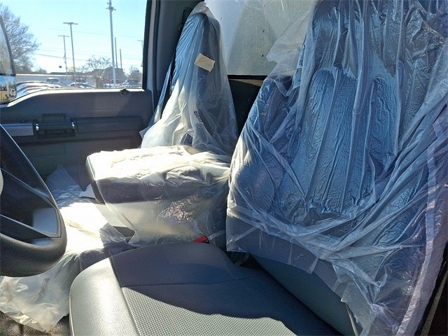 2023 Ford F-650SD Base