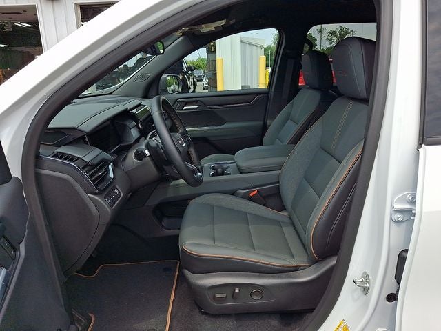 2025 GMC Acadia AT4