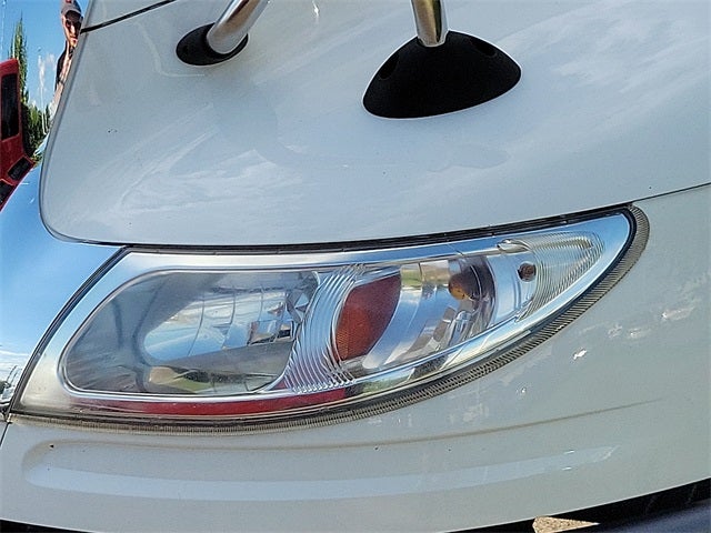 2018 International 4300 26FT BOX