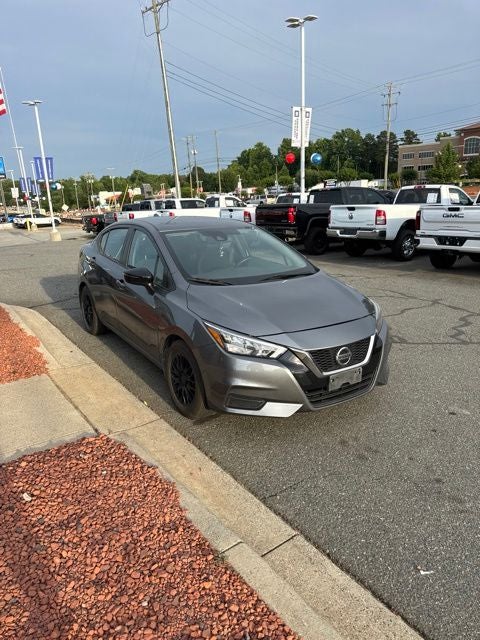 2022 Nissan Versa 1.6 SR