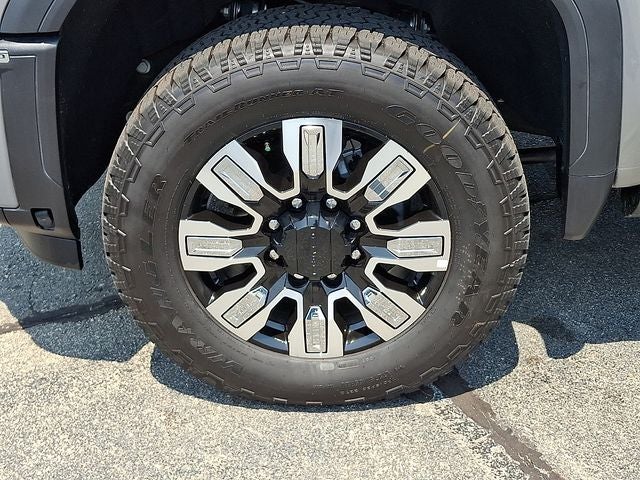 2025 GMC Sierra 2500HD Denali