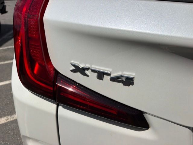 2023 Cadillac XT4 FWD Premium Luxury
