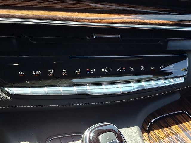 2023 Cadillac Escalade ESV 4WD Luxury