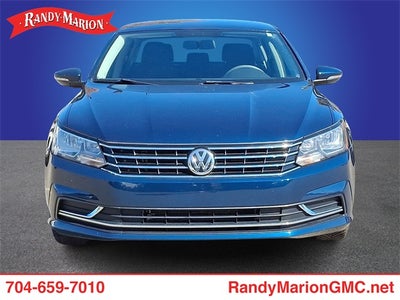 2018 Volkswagen Passat 2.0T R-Line