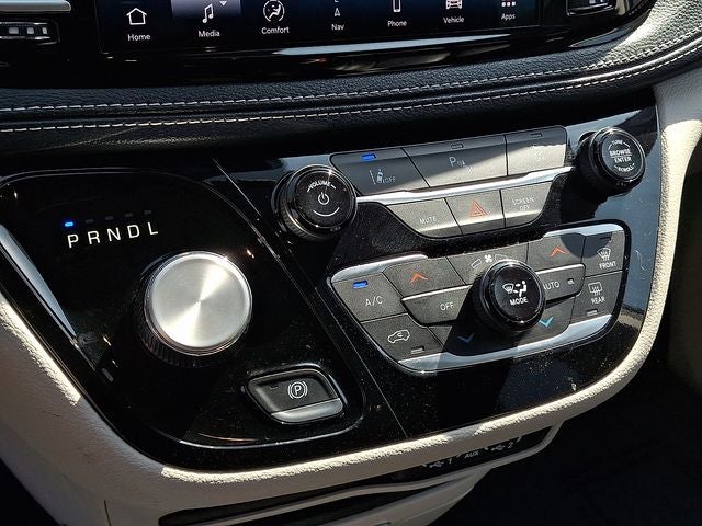 2024 Chrysler Pacifica Hybrid Select