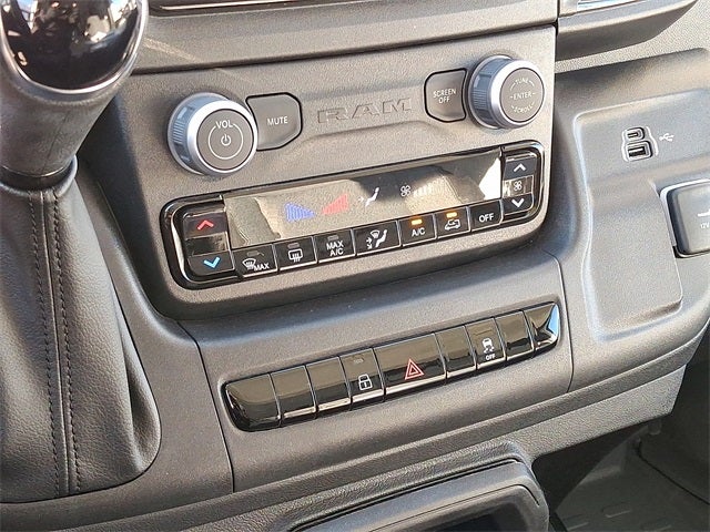 2025 RAM ProMaster 2500 High Roof 136 WB