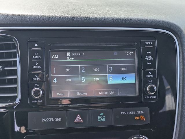 2017 Mitsubishi Outlander ES