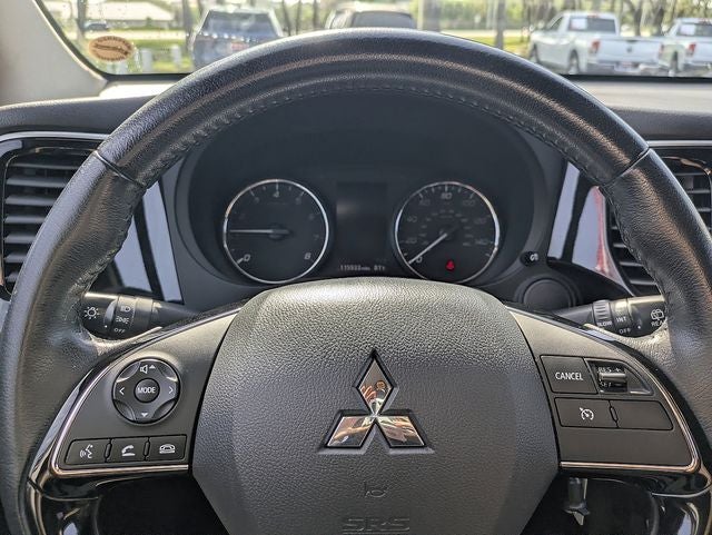 2017 Mitsubishi Outlander ES