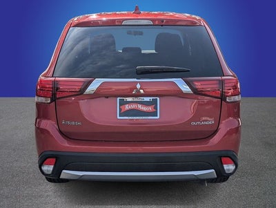 2017 Mitsubishi Outlander ES