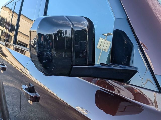 2023 Land Rover Defender 130 SE