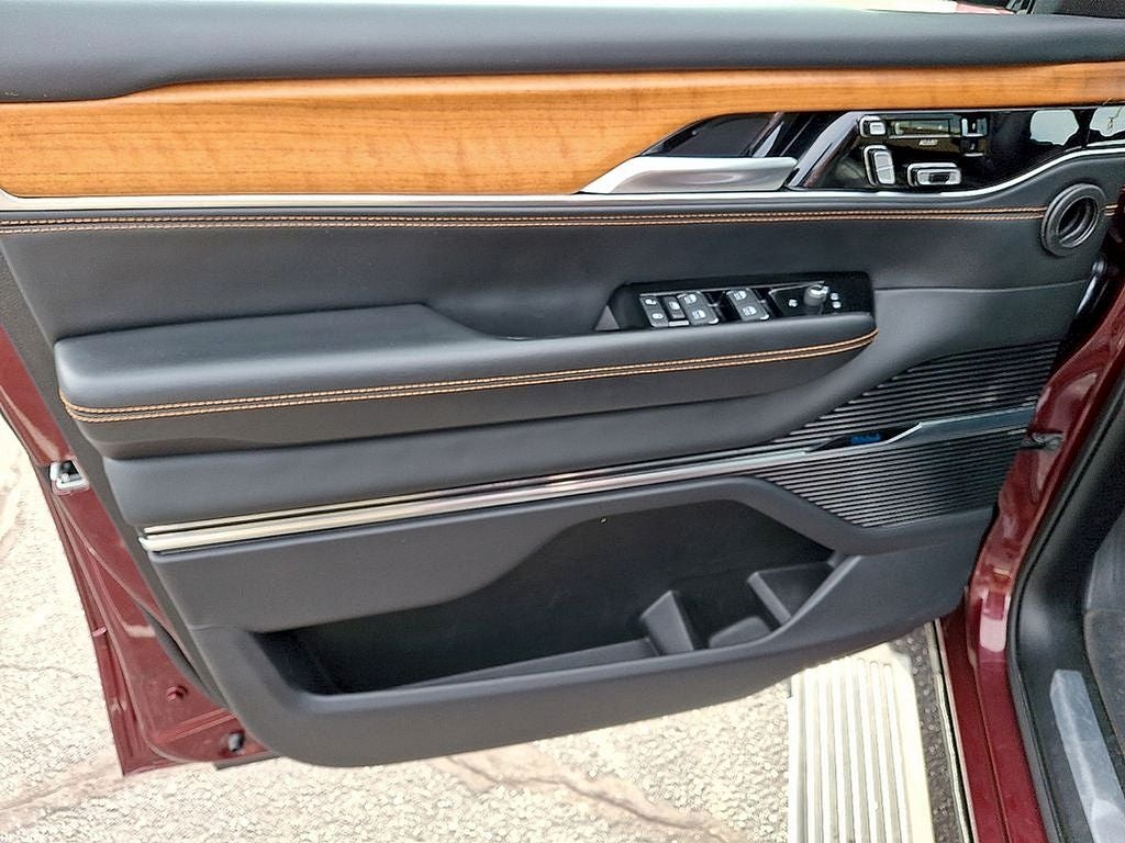 2024 Jeep Grand Wagoneer L Series III