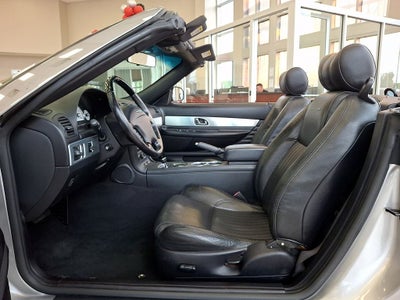 2004 Ford Thunderbird Base