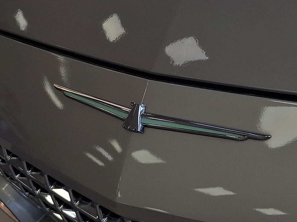 2004 Ford Thunderbird Base