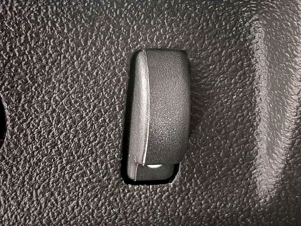 2009 Saturn Sky Base