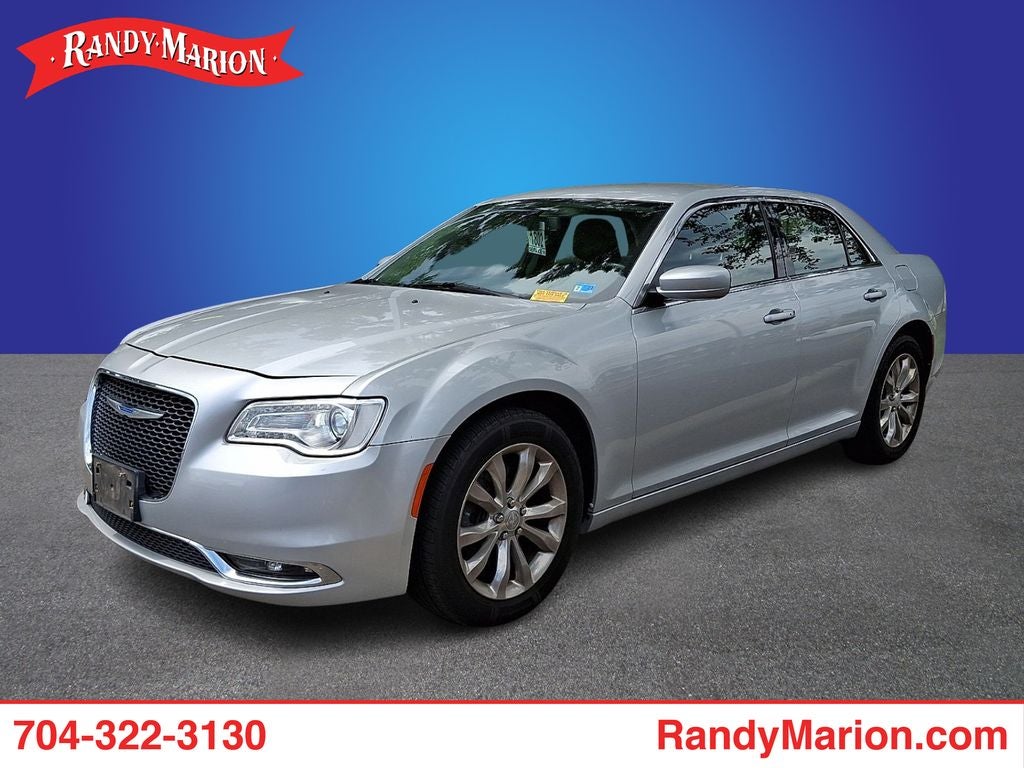 2019 Chrysler 300 Touring