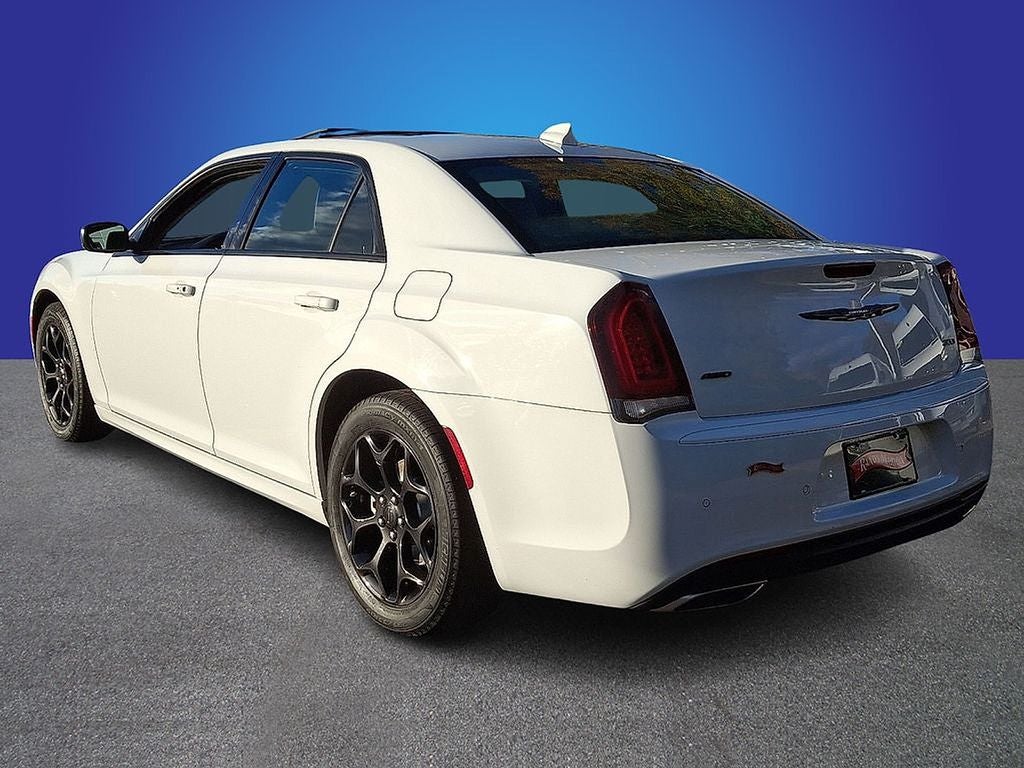 2023 Chrysler 300 Touring