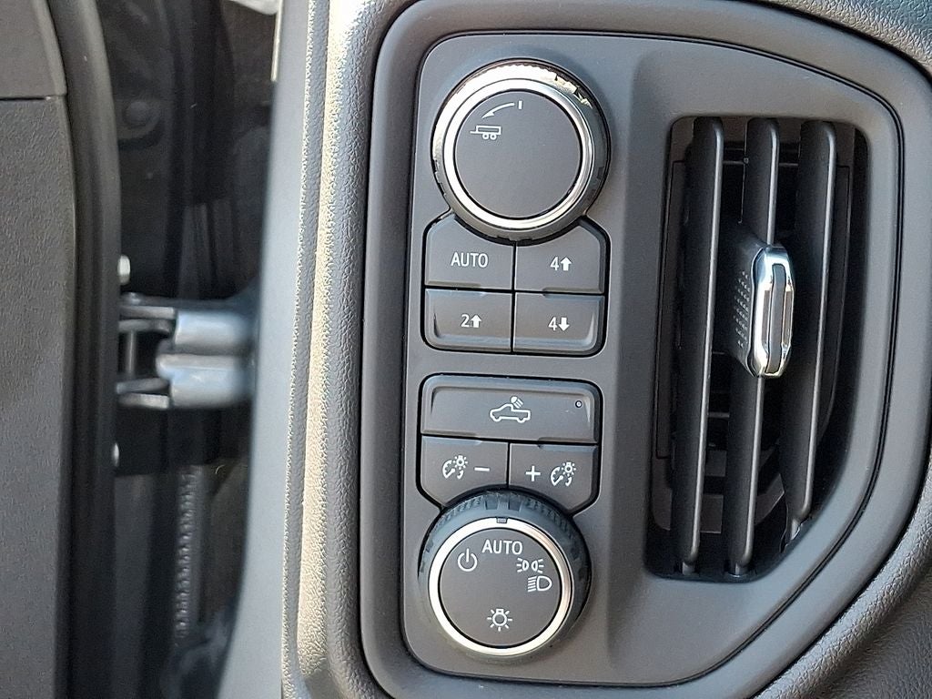 2025 Chevrolet Silverado 1500 Custom Trail Boss