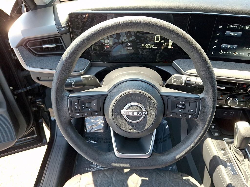 2025 Nissan Kicks SV