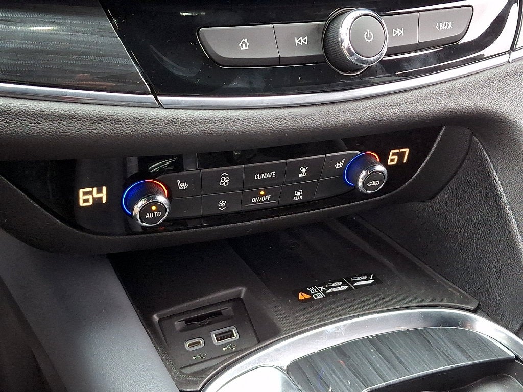 2024 Buick Enclave Essence