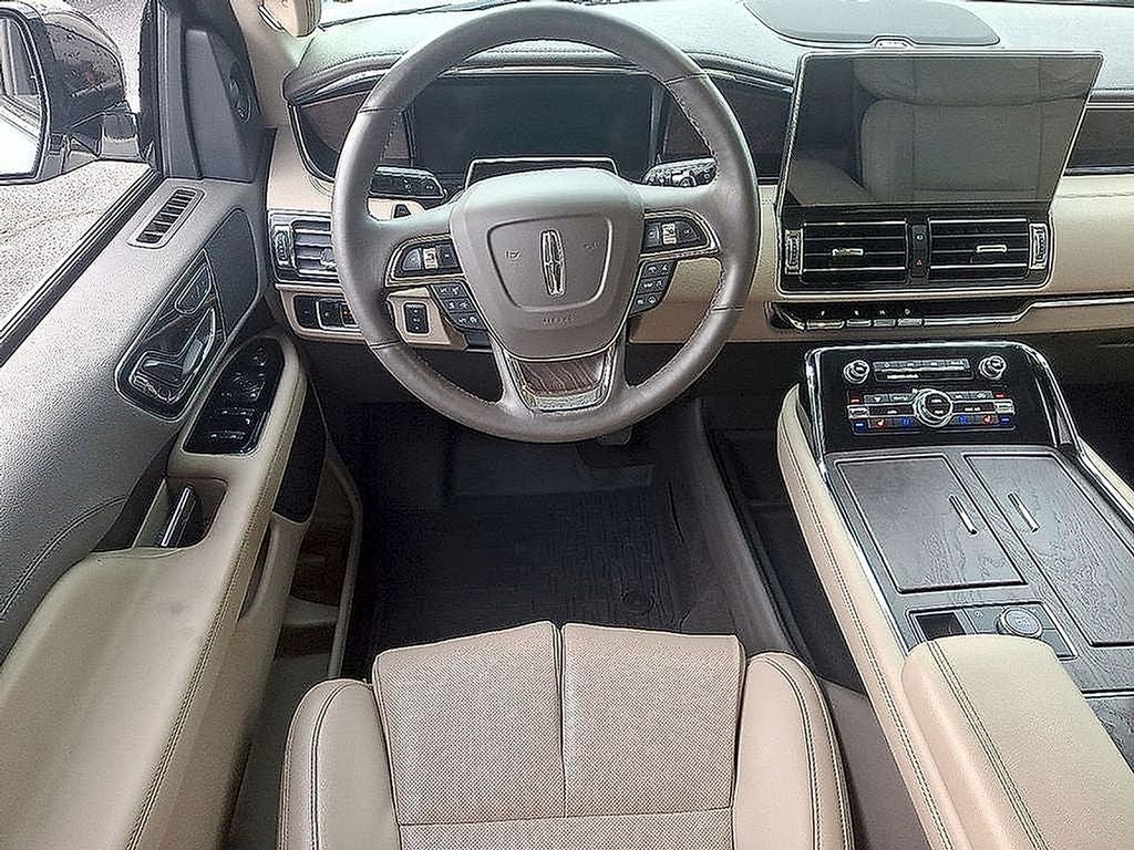 2024 Lincoln Navigator Premiere