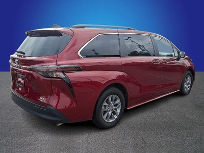 2023 Toyota Sienna XLE 7 Passenger