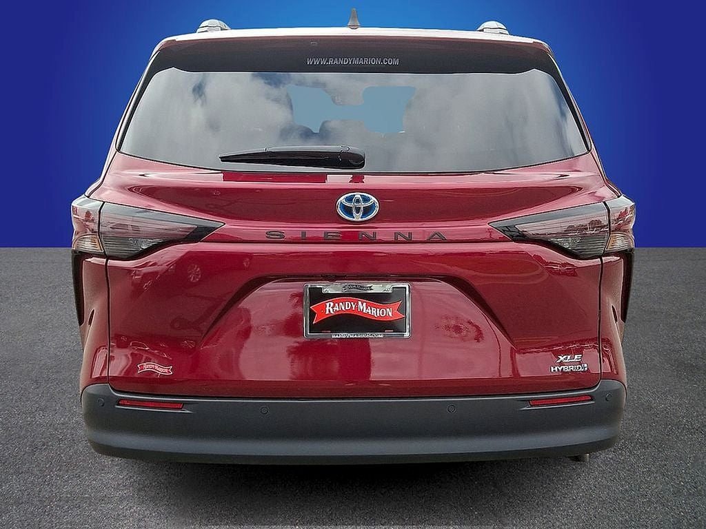 2023 Toyota Sienna XLE 7 Passenger