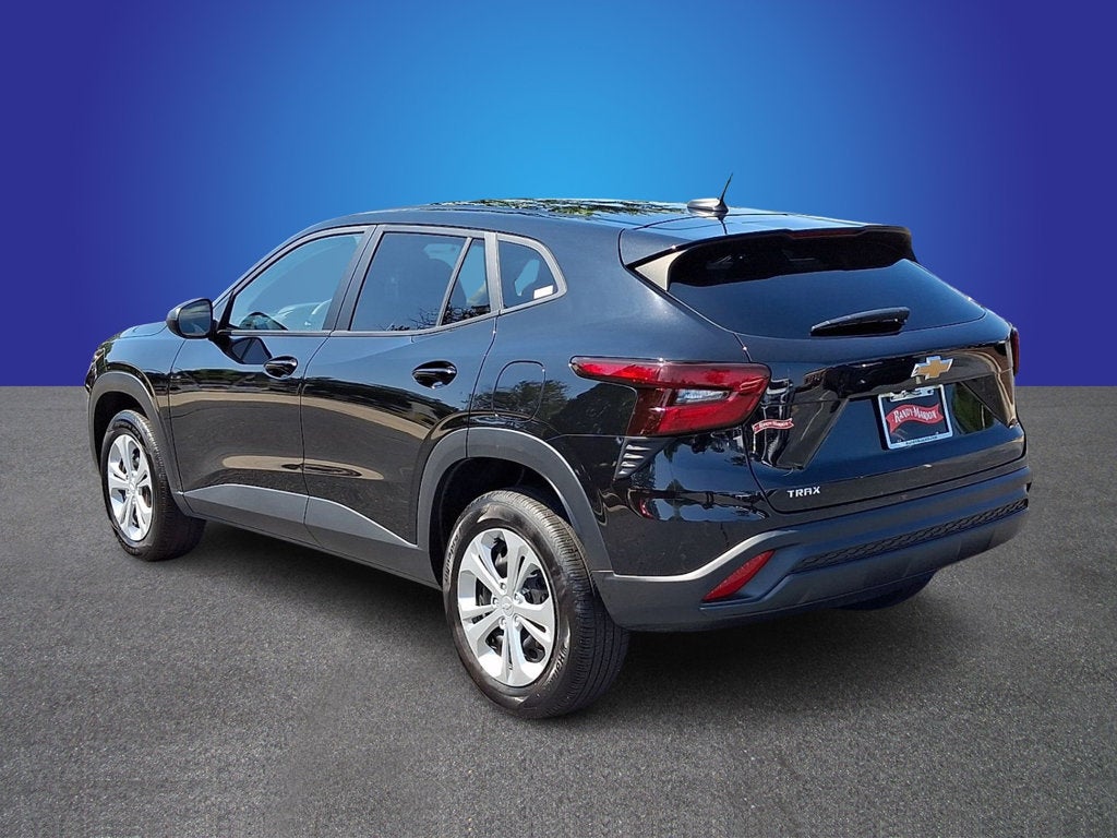 2025 Chevrolet Trax LS