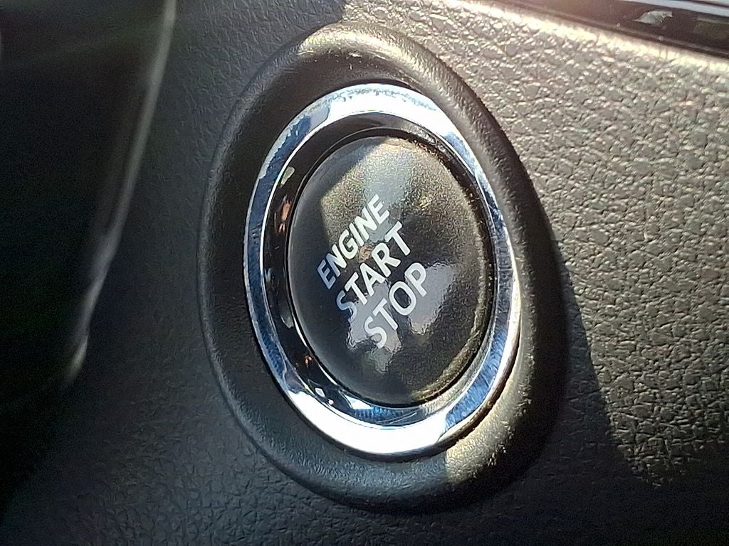 2022 Toyota C-HR XLE