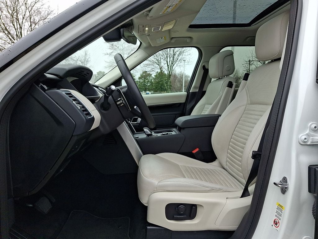 2024 Land Rover Discovery S