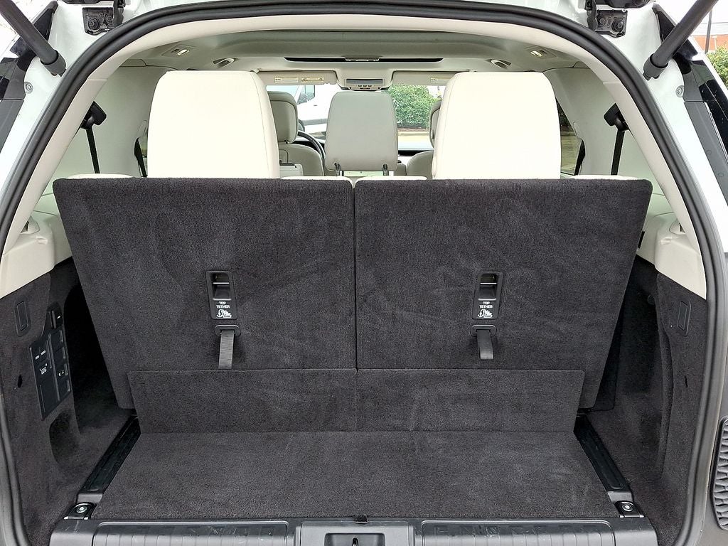 2024 Land Rover Discovery S