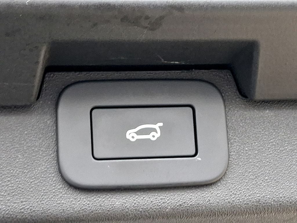 2024 Land Rover Discovery S