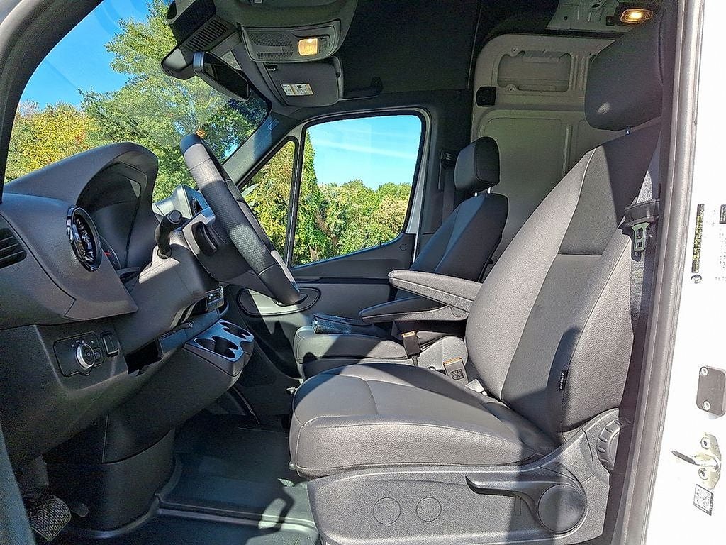 2025 Mercedes-Benz Sprinter 2500 High Roof