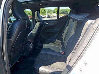 2021 Volvo XC40 R-Design