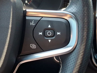2021 Volvo XC40 R-Design