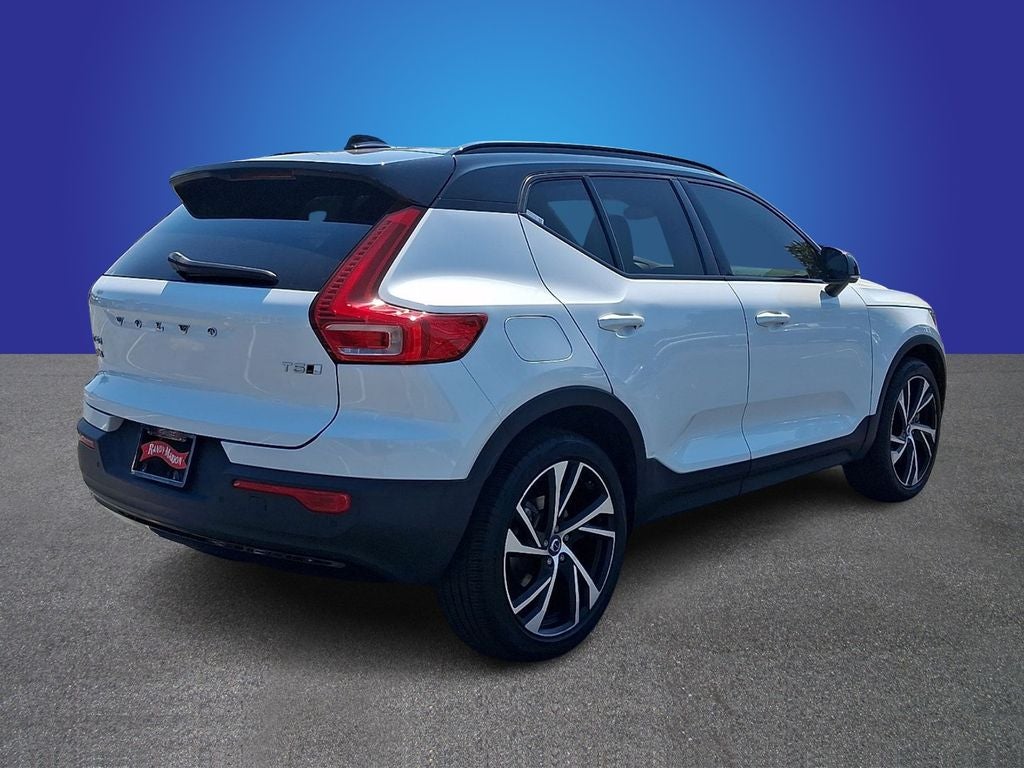 2021 Volvo XC40 R-Design