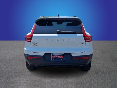 2021 Volvo XC40 R-Design