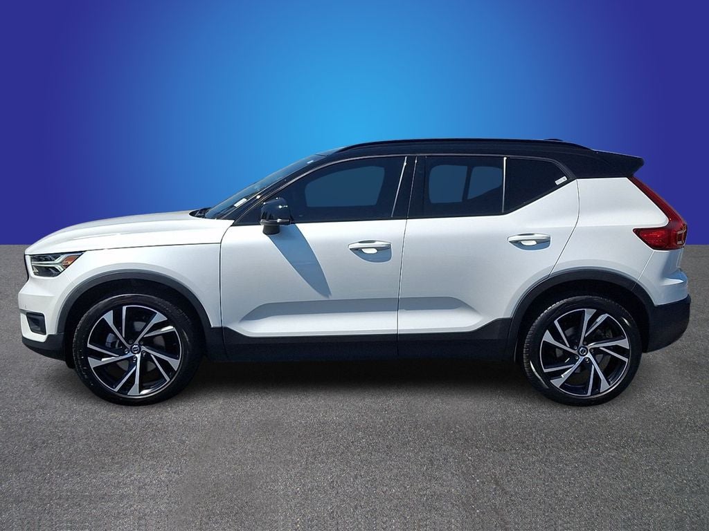 2021 Volvo XC40 R-Design