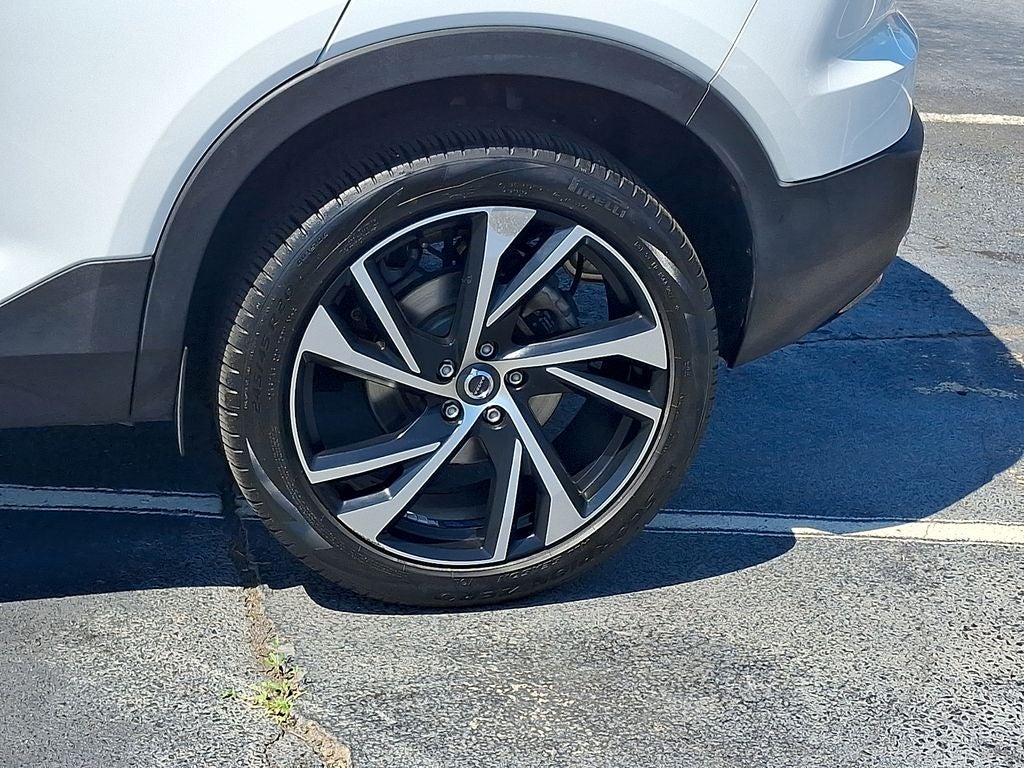2021 Volvo XC40 R-Design
