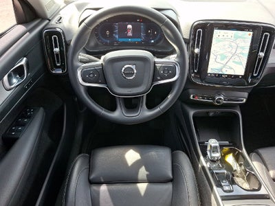 2024 Volvo XC40 B5 Plus Dark Theme