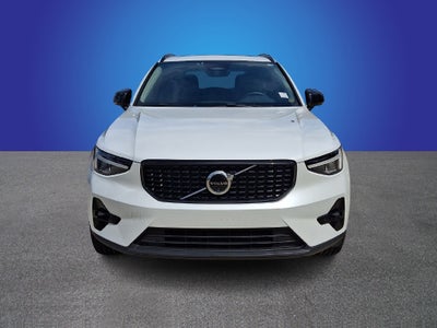 2024 Volvo XC40 B5 Plus Dark Theme