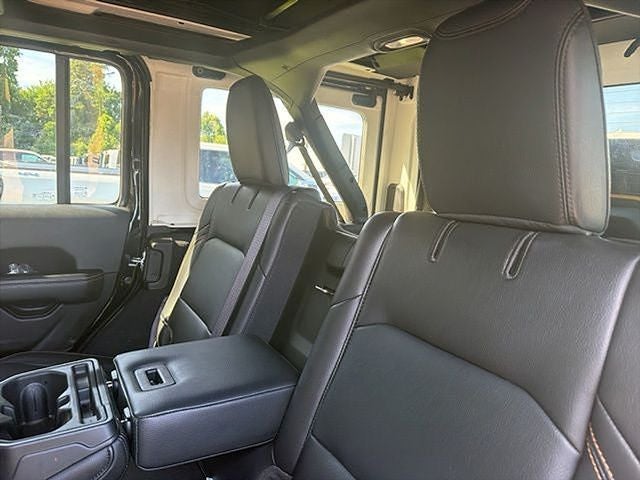 2024 Jeep Wrangler 4-Door Sahara 4x4