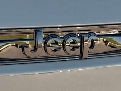 2027 Jeep Grand Cherokee GRAND CHEROKEE LAREDO X 4X4